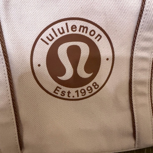 Lululemon tote - Picture 3 of 6